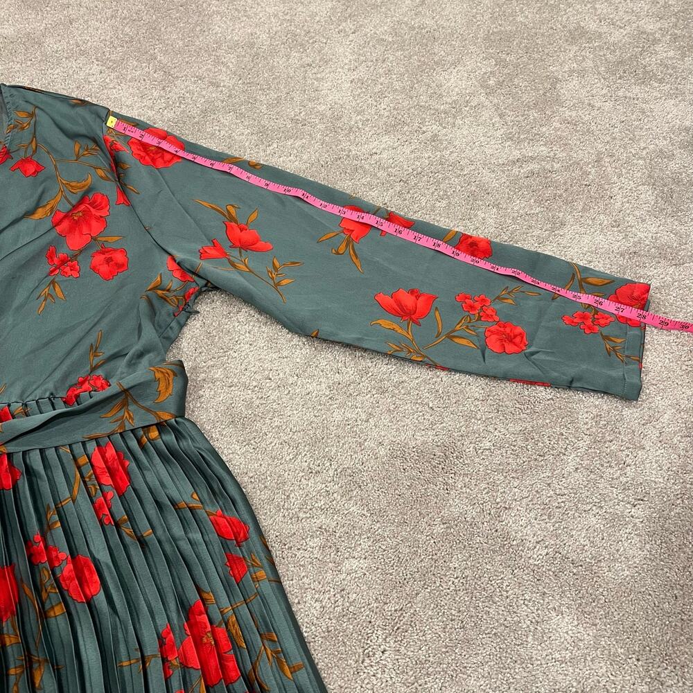 NWT Pretty Little Thing Plus Size Green Floral Longsleeve Pleated‎ Midi Dress 30 - Picture 11 of 11